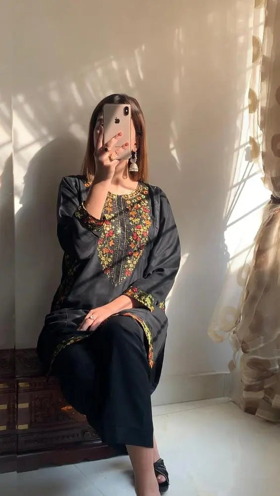 2Pcs Stylish Women's Embroidered Stitch Suit Hype Hem