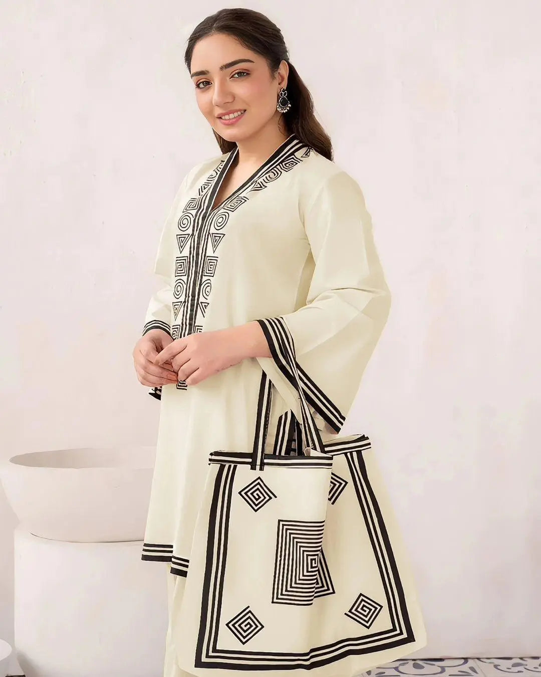 2Pcs Women's Elegant Stitched Embroidered Suit Hype Hem