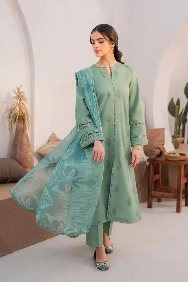 3Pcs Women's Unstitched Embroidered Lawn Suit Hype Hem