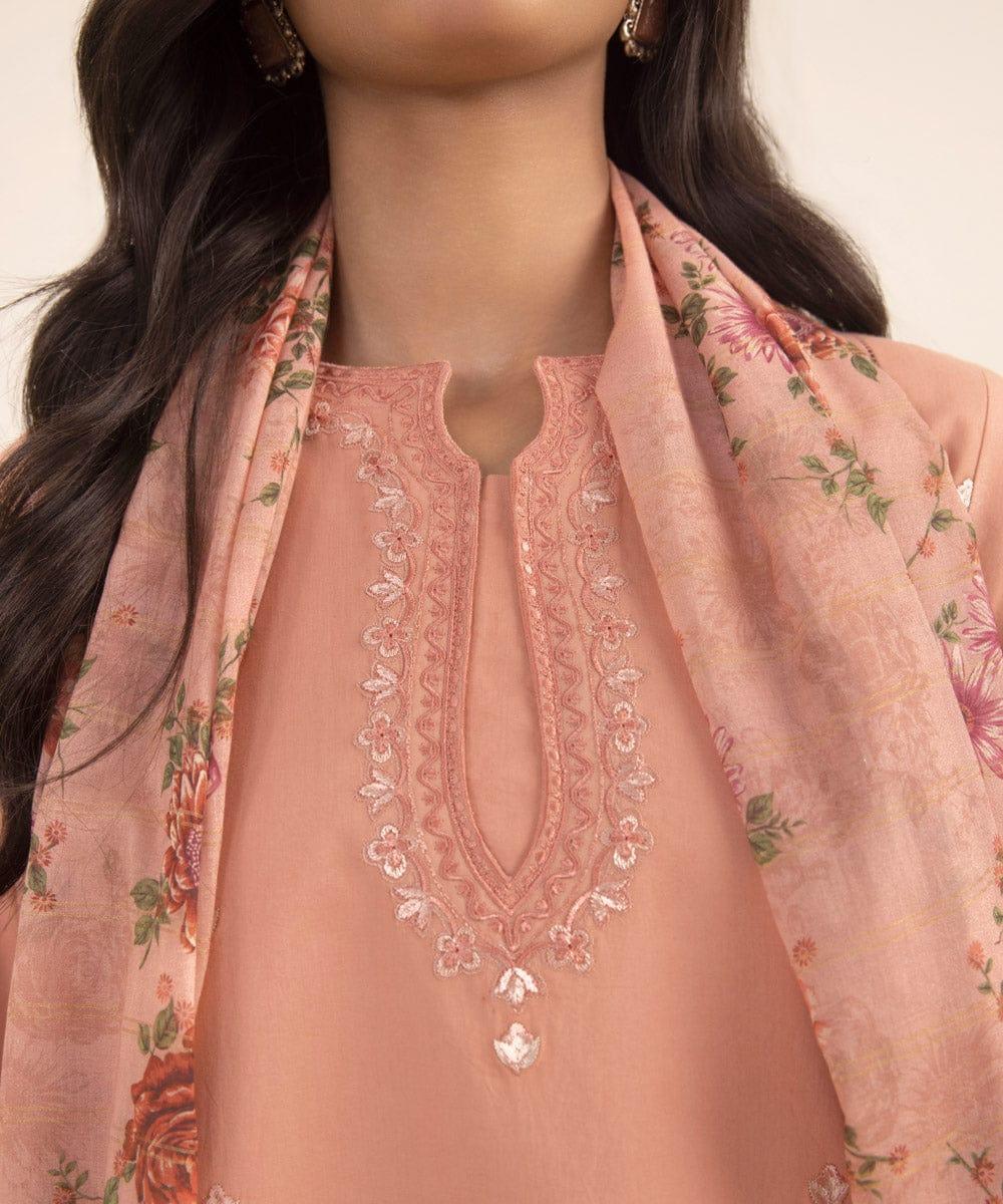 3Pcs Women's Embroidered Unstitched Lawn Suit Hype Hem